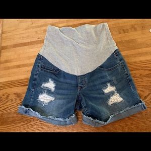 Thyme denim cut off shorts in size xs